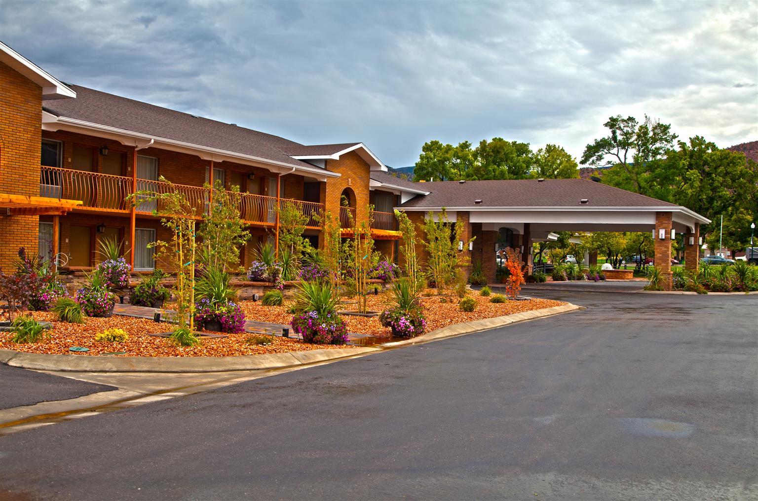 Best Western Plus Cedar City Hotel Exterior photo